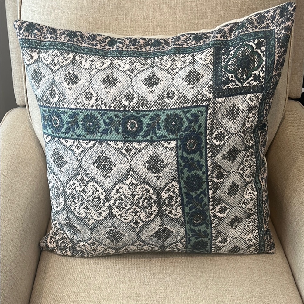 Pottery Barn Pillow Cover